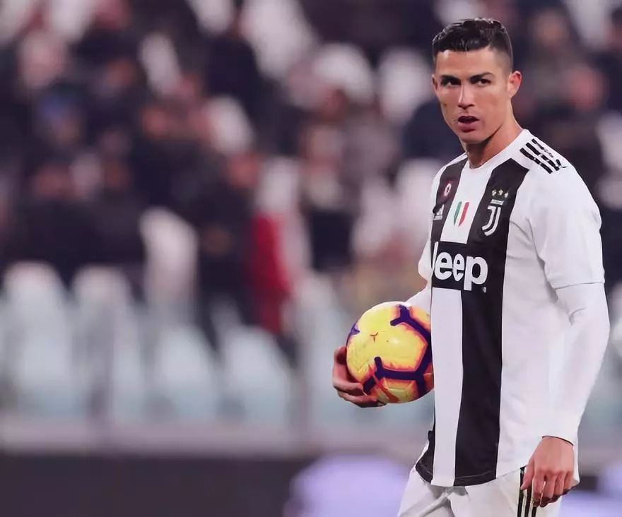 比斯利的三 比斯利的三