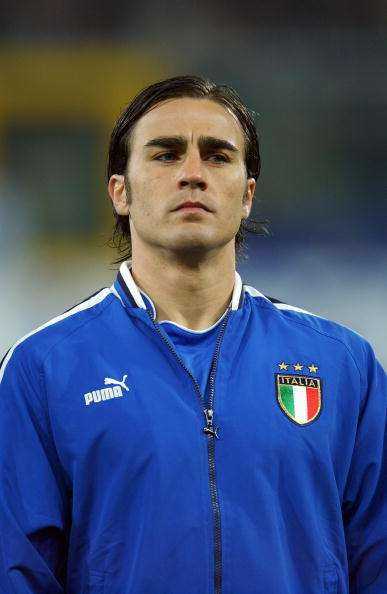 表现出强大 表现出强大