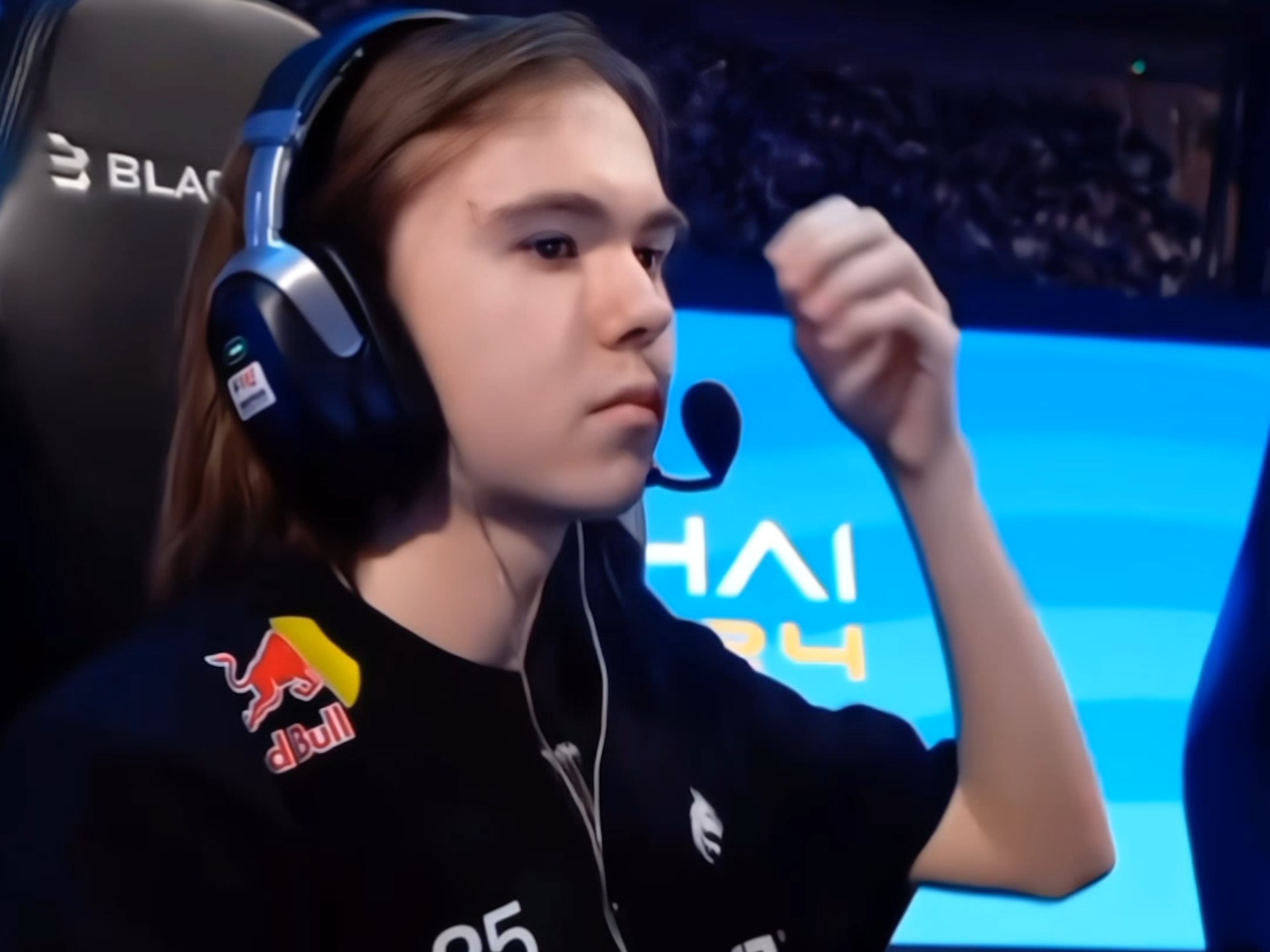 展奠定了信 展奠定了信