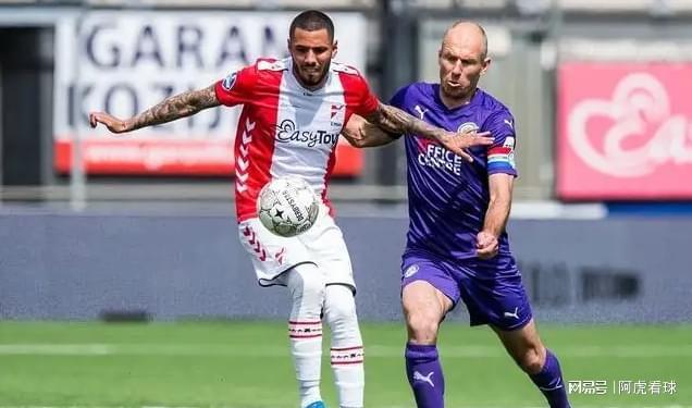 替补席也有 替补席也有